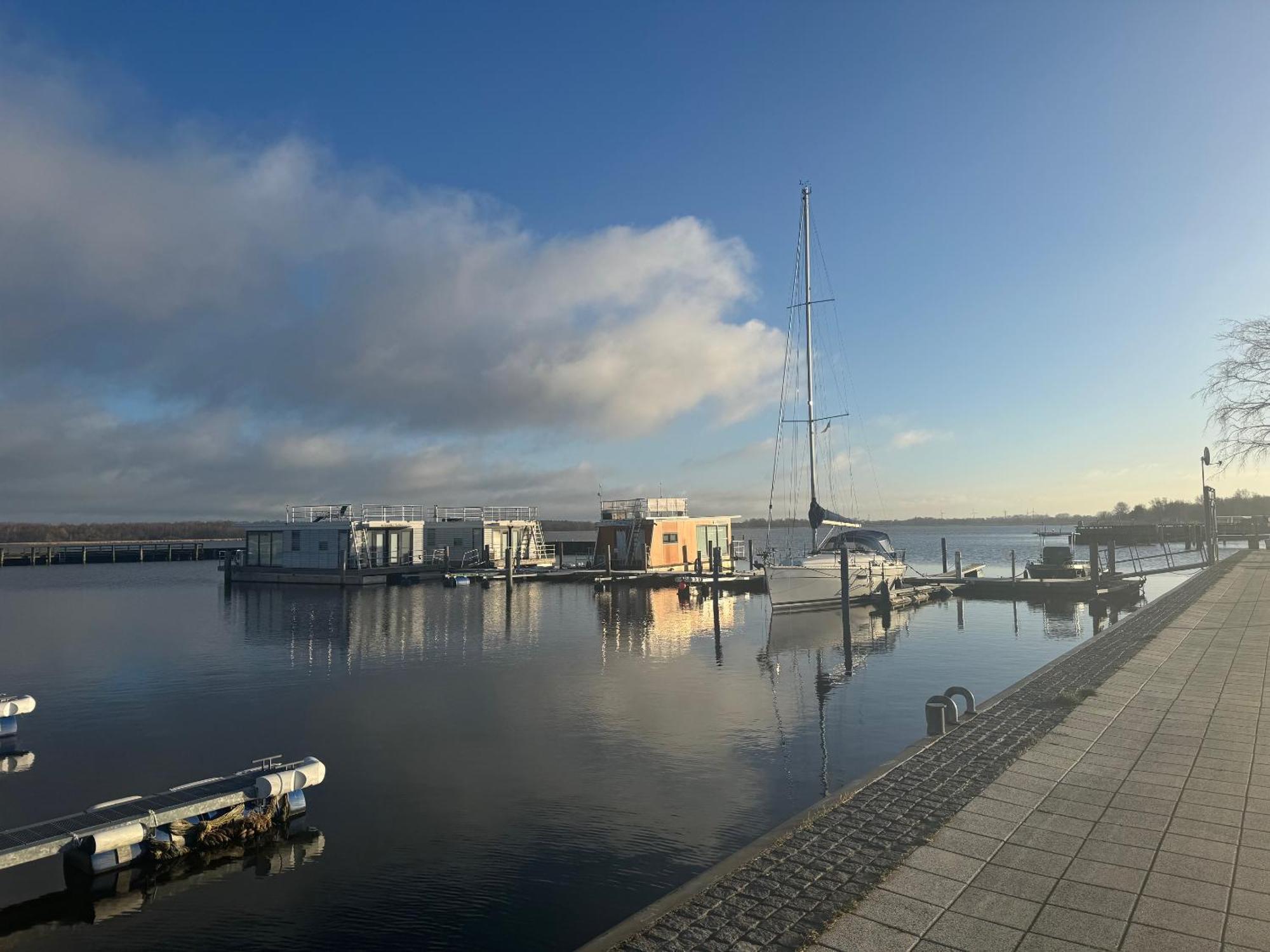 Hotel Perle Am Bodden リーブニッツ・ダムガルテン エクステリア 写真