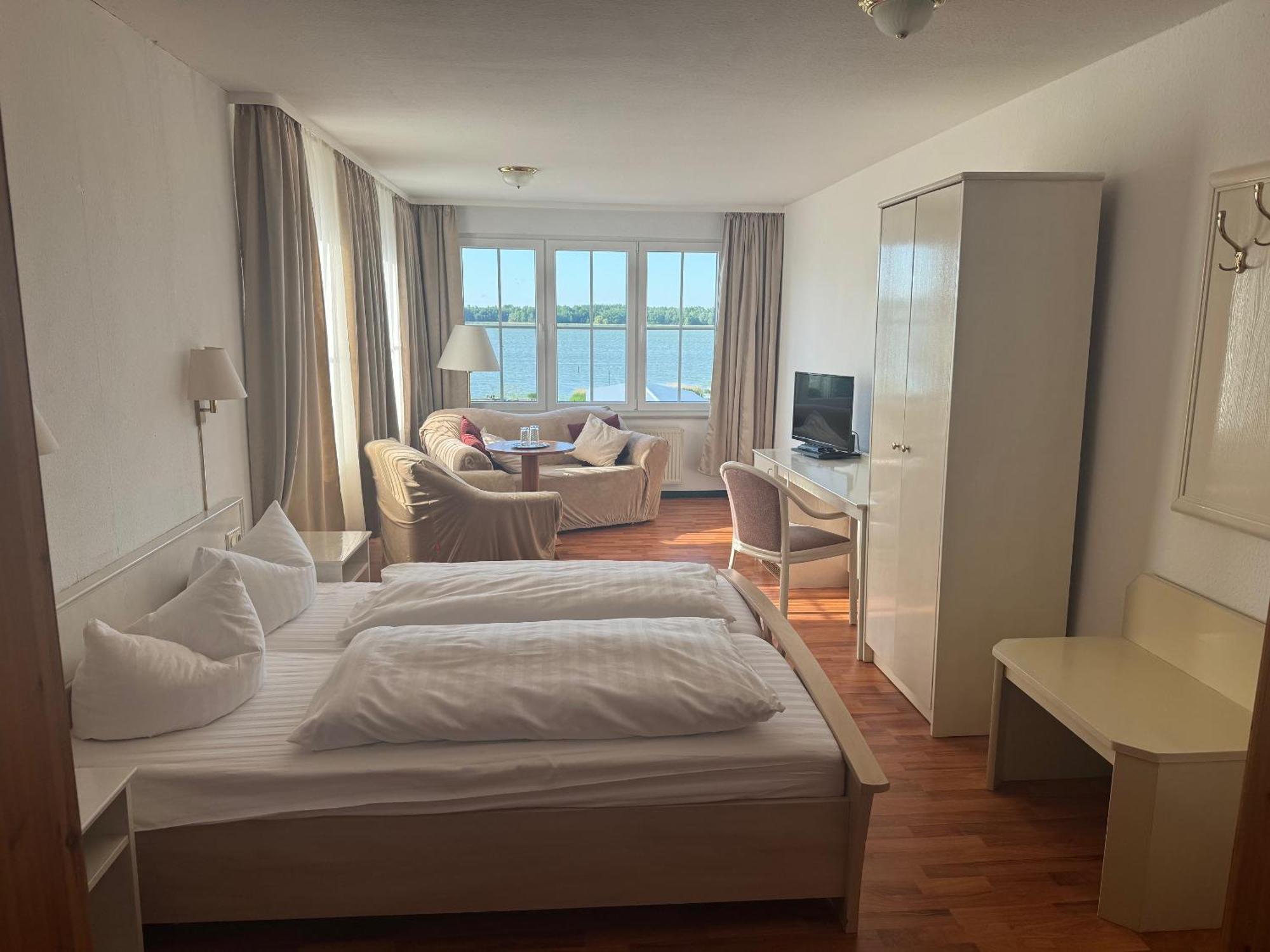 Hotel Perle Am Bodden リーブニッツ・ダムガルテン エクステリア 写真